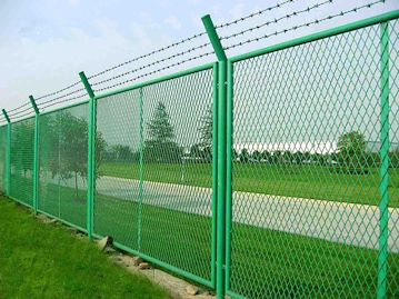 供应优质钢板网护栏|公路防眩网|护栏网价格